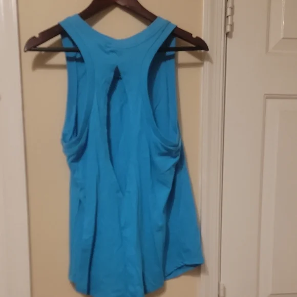 PINK Victoria's Secret Turquoise Tank Top - Picture 2 of 3